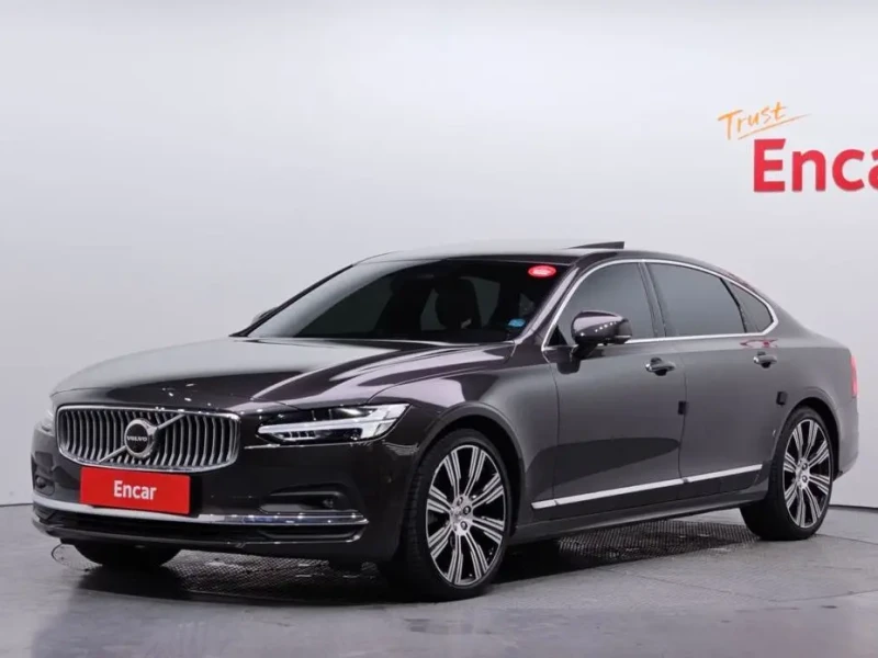 2022 Volvo S90 с пробегом 41 806 км