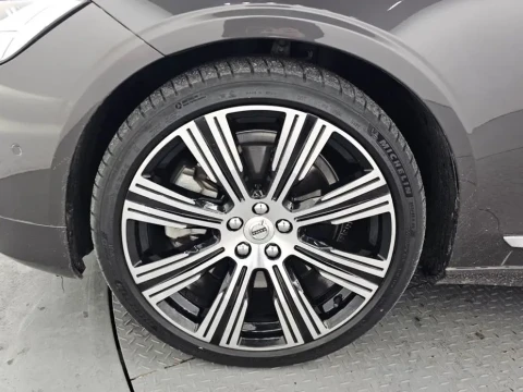 2022 Volvo S90 с пробегом 41 806 км