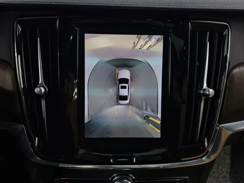 2022 Volvo S90 с пробегом 41 806 км