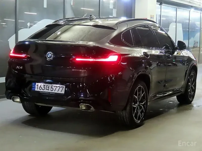 2023 BMW X4 с пробегом 30 829 км
