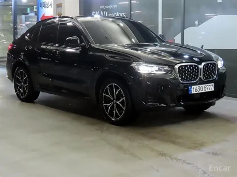 2023 BMW X4 с пробегом 30 829 км