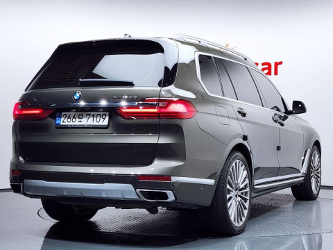 2022 BMW X7 с пробегом 45 202 км