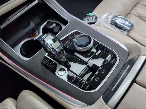 2022 BMW X7 с пробегом 45 202 км