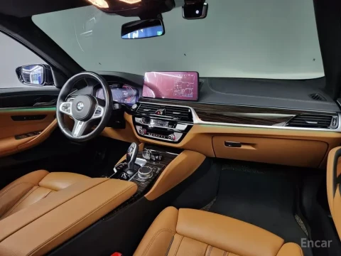 2020 BMW 5 серии с пробегом 79 800 км
