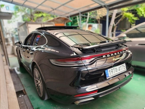 2022 Porsche Panamera с пробегом 22 890 км