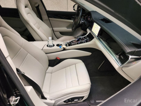 2022 Porsche Panamera с пробегом 22 890 км
