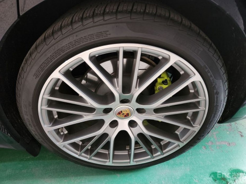 2022 Porsche Panamera с пробегом 22 890 км