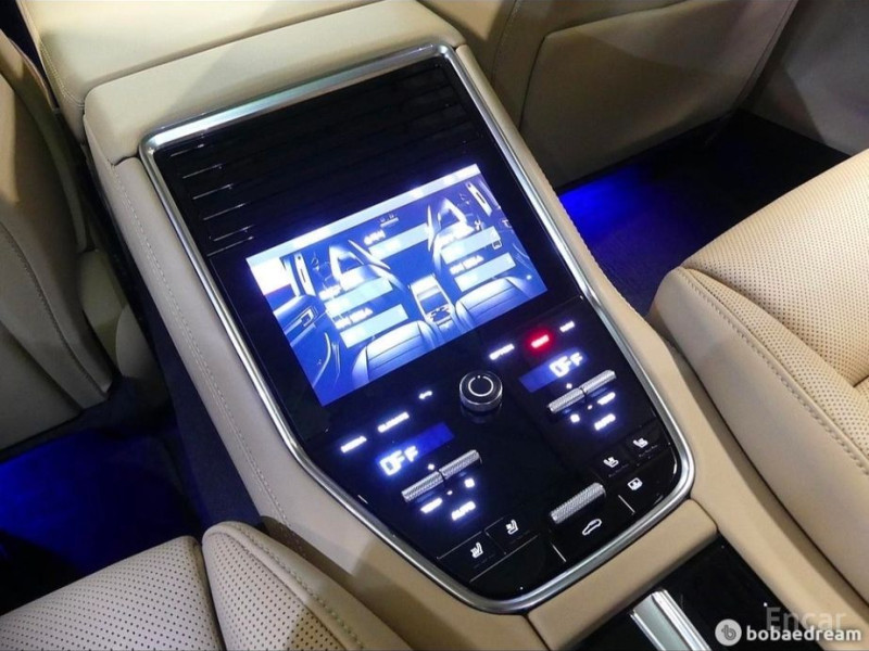 2022 Porsche Panamera с пробегом 42 000 км
