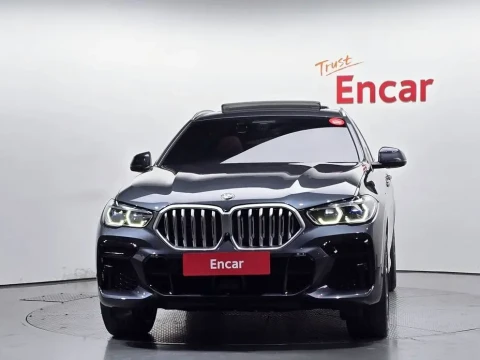 2022 BMW X6 с пробегом 35 886 км