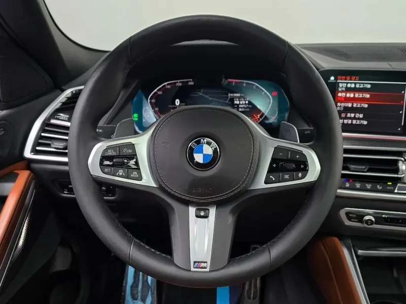 2022 BMW X6 с пробегом 35 886 км