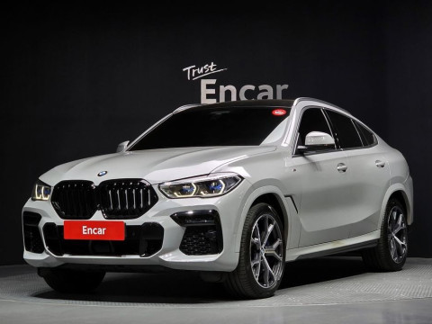 2022 BMW X6 с пробегом 60 733 км