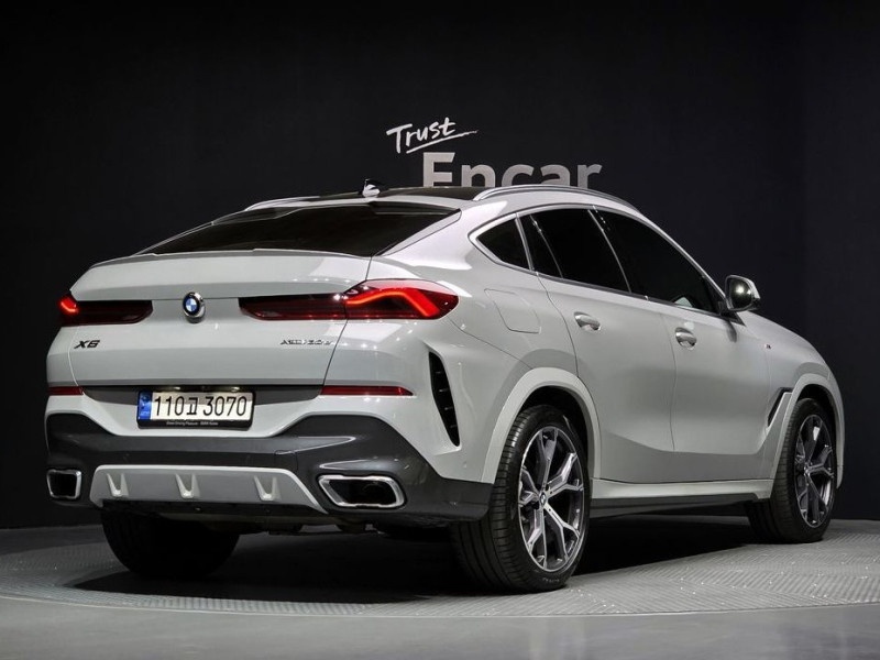 2022 BMW X6 с пробегом 60 733 км