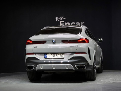 2022 BMW X6 с пробегом 60 733 км