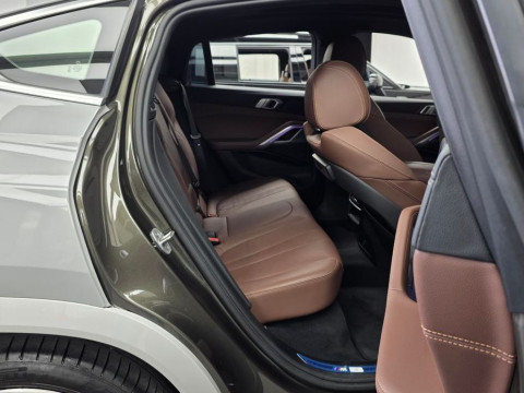 2022 BMW X6 с пробегом 60 733 км