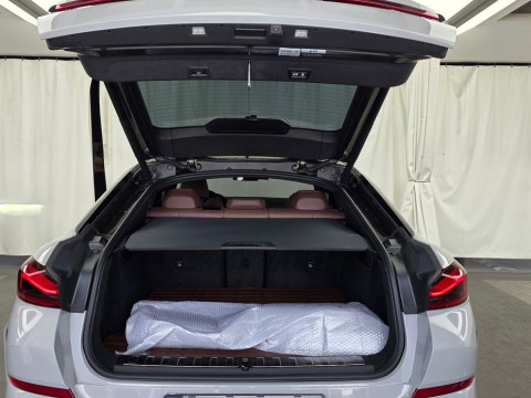 2022 BMW X6 с пробегом 60 733 км