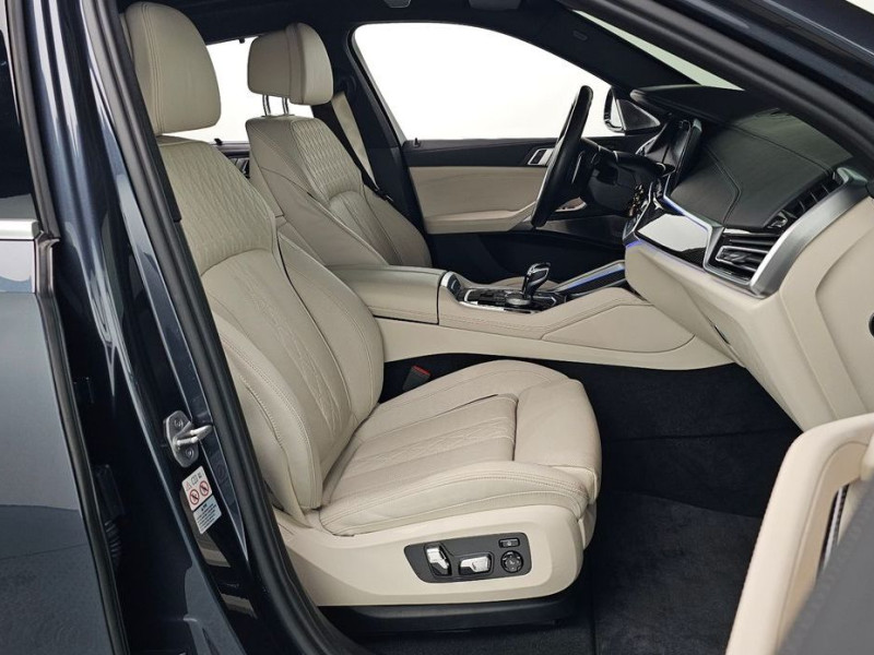 2022 BMW X6 с пробегом 28 003 км