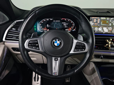 2022 BMW X6 с пробегом 28 003 км