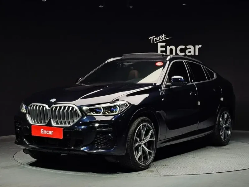 2022 BMW X6 с пробегом 33 463 км