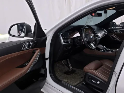 2022 BMW X6 с пробегом 129 012 км