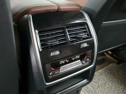 2022 BMW X6 с пробегом 129 012 км