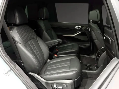2024 BMW X7 с пробегом 18 583 км