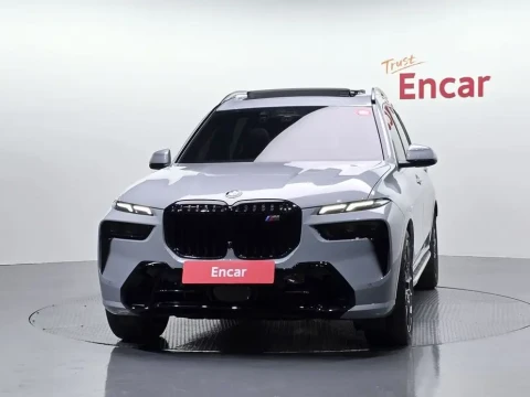 2024 BMW X7 с пробегом 9 737 км
