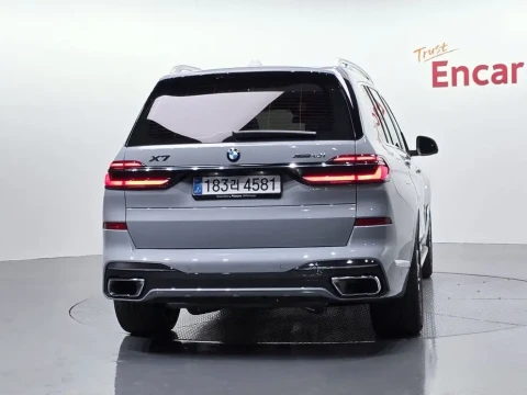 2024 BMW X7 с пробегом 9 737 км