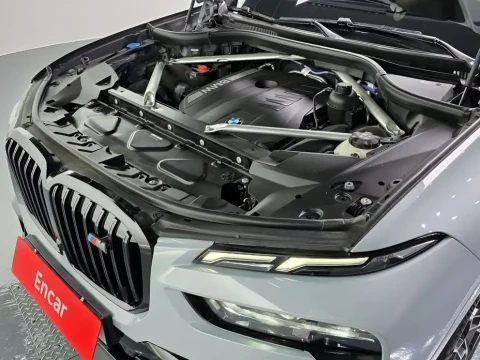 2024 BMW X7 с пробегом 9 737 км