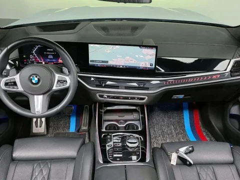 2024 BMW X7 с пробегом 9 737 км