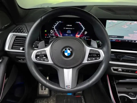 2024 BMW X7 с пробегом 9 737 км