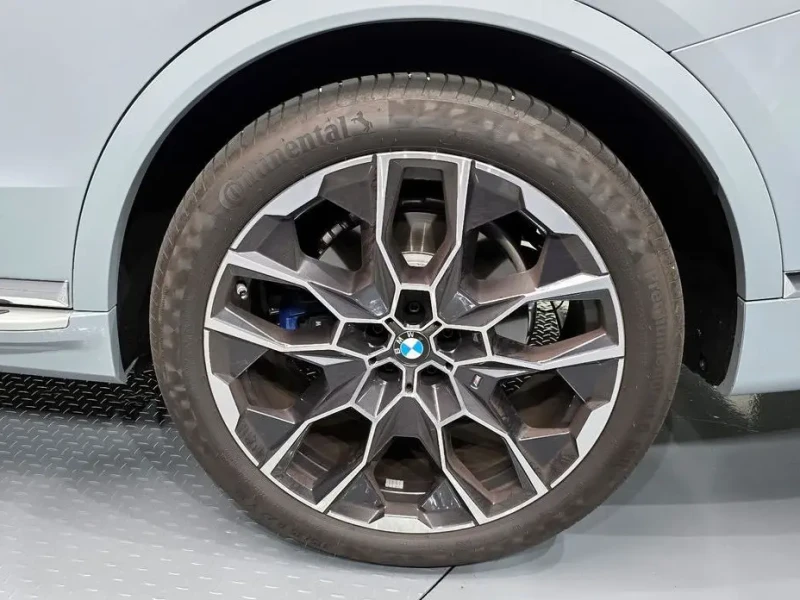 2024 BMW X7 с пробегом 9 737 км