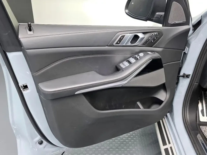 2024 BMW X7 с пробегом 9 737 км