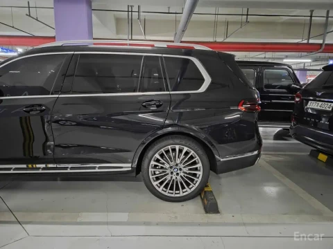 2025 BMW X7 с пробегом 4 200 км