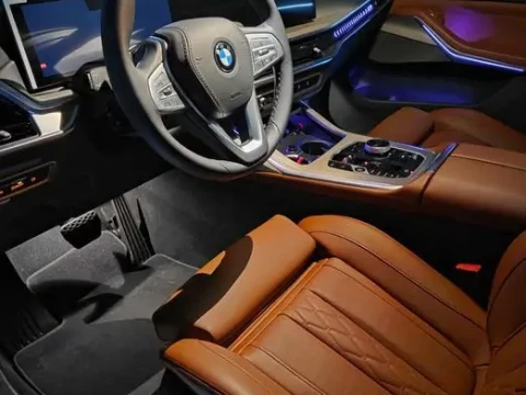 2025 BMW X7 с пробегом 4 200 км