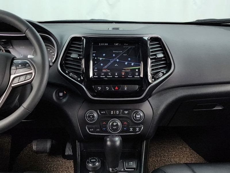 2022 Jeep Cherokee с пробегом 102 399 км