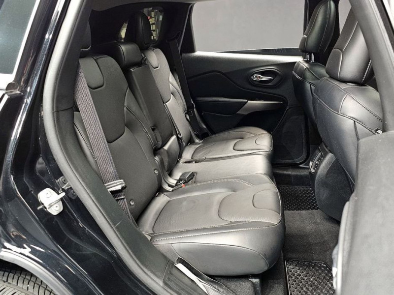 2022 Jeep Cherokee с пробегом 36 059 км