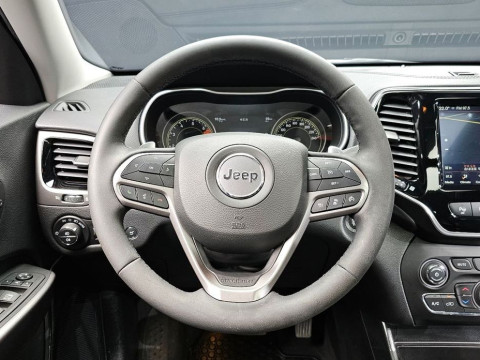 2022 Jeep Cherokee с пробегом 36 059 км