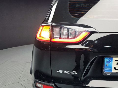 2022 Jeep Cherokee с пробегом 36 059 км