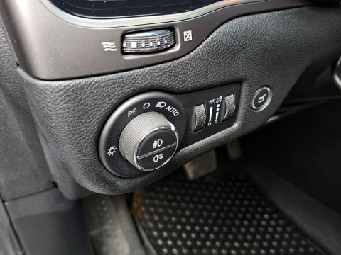 2022 Jeep Cherokee с пробегом 36 059 км