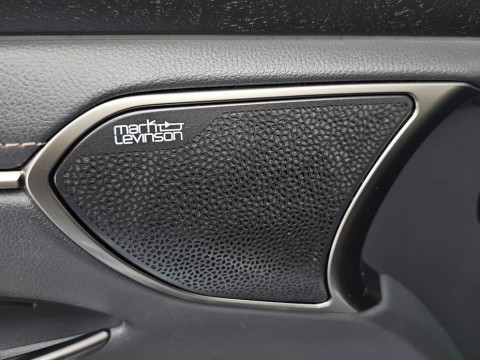 2022 Lexus ES с пробегом 22 696 км