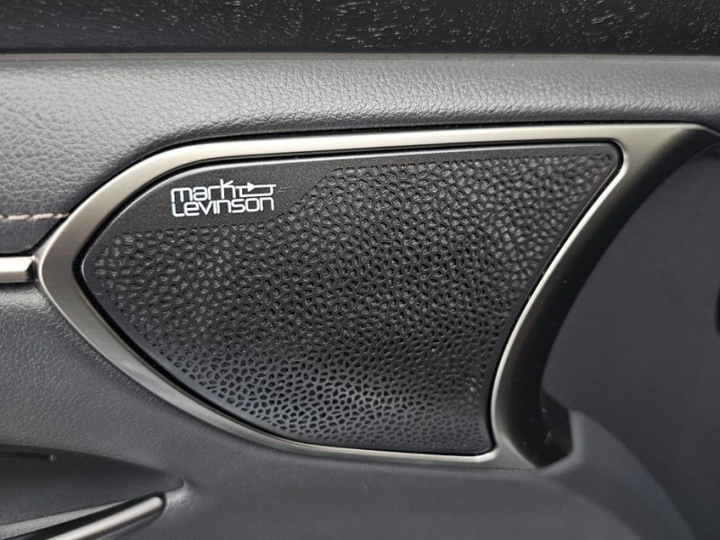 2022 Lexus ES с пробегом 22 696 км