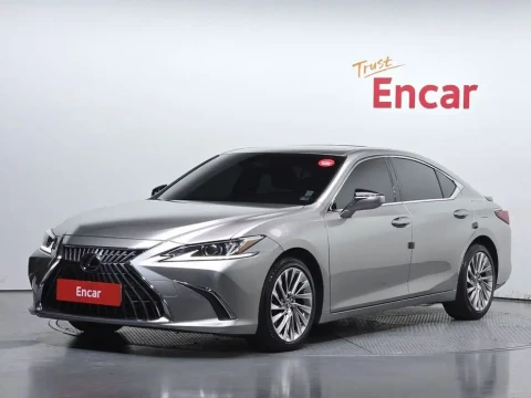 2023 Lexus ES с пробегом 50 154 км