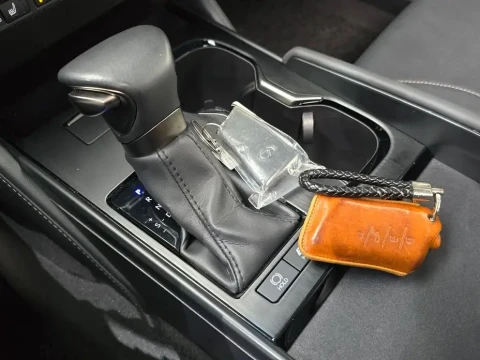 2023 Lexus ES с пробегом 50 154 км