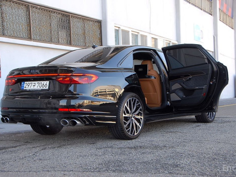 2023 Audi S8 с пробегом 29 545 км