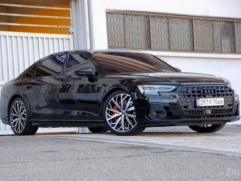 2023 Audi S8 с пробегом 29 545 км